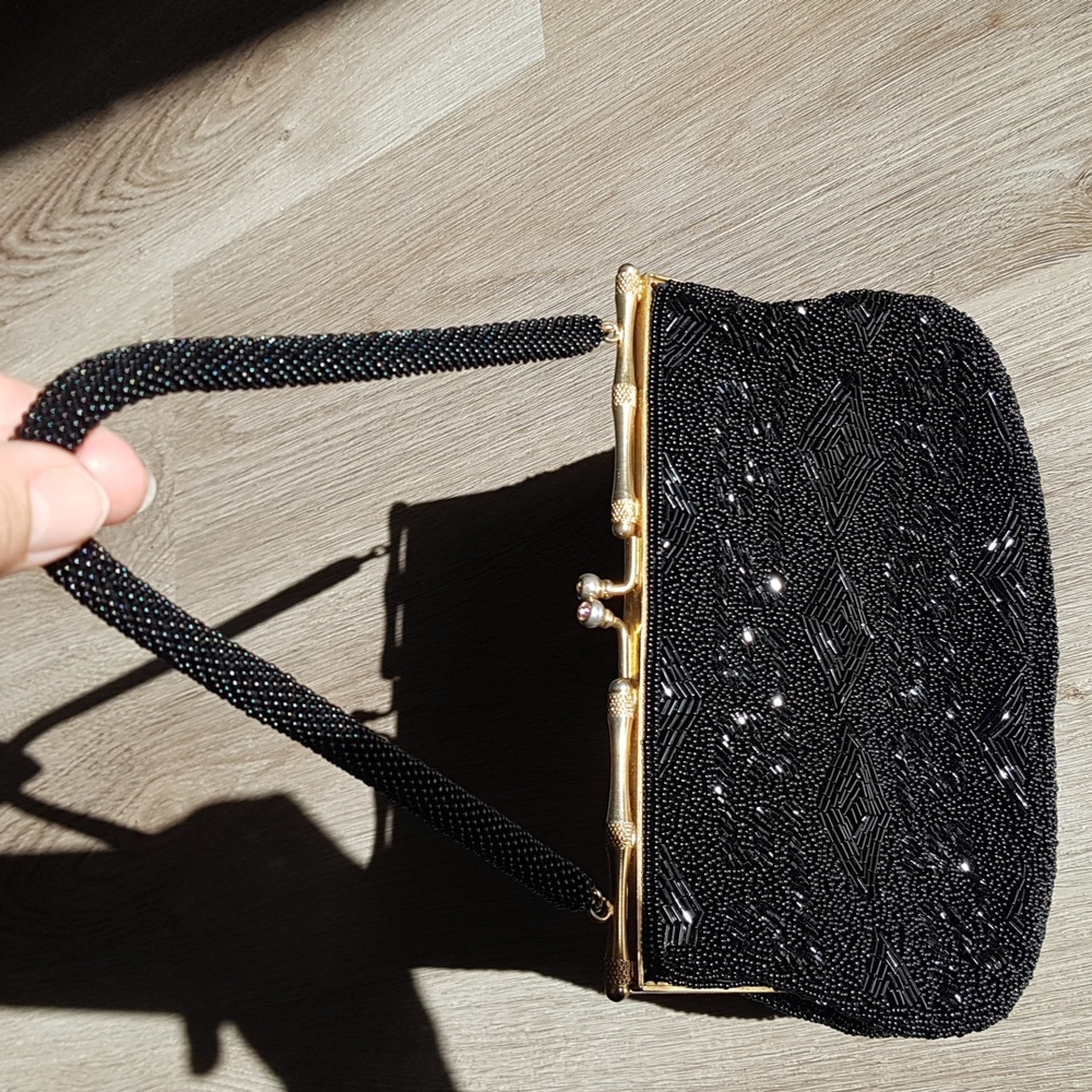 Vintage black beaded evening bag.